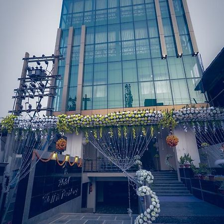 Hotel Welkin Residency Tezpur エクステリア 写真