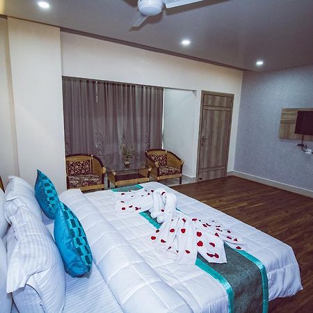 Hotel Welkin Residency Tezpur エクステリア 写真