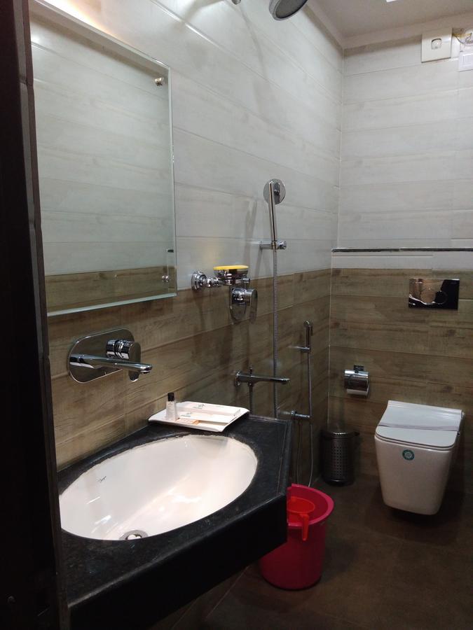 Hotel Welkin Residency Tezpur エクステリア 写真