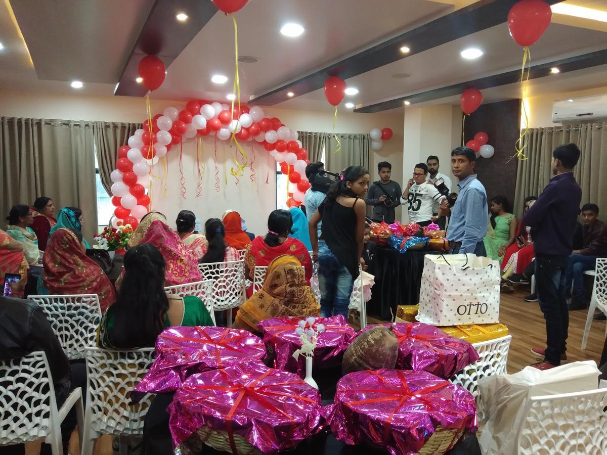 Hotel Welkin Residency Tezpur エクステリア 写真