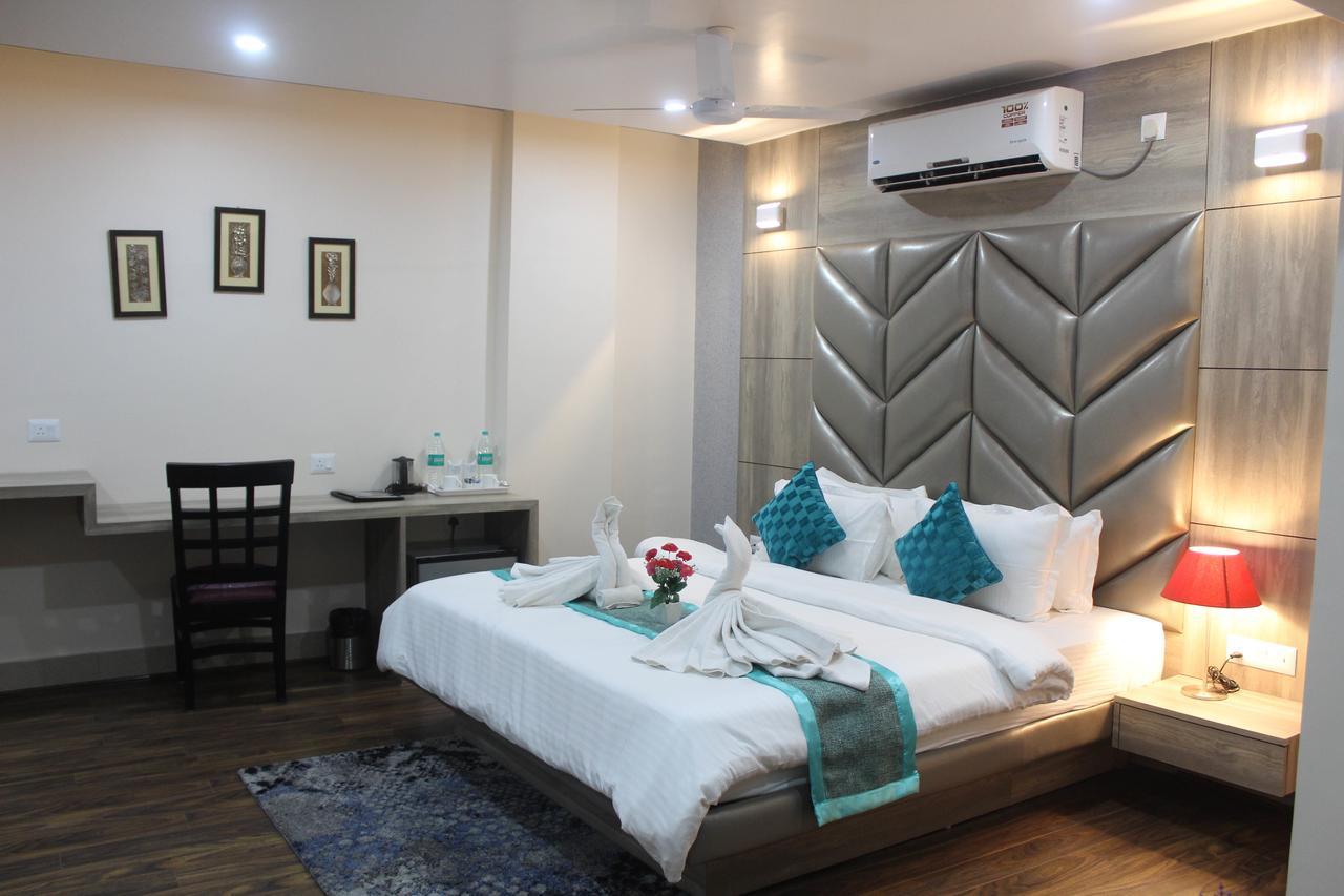 Hotel Welkin Residency Tezpur エクステリア 写真