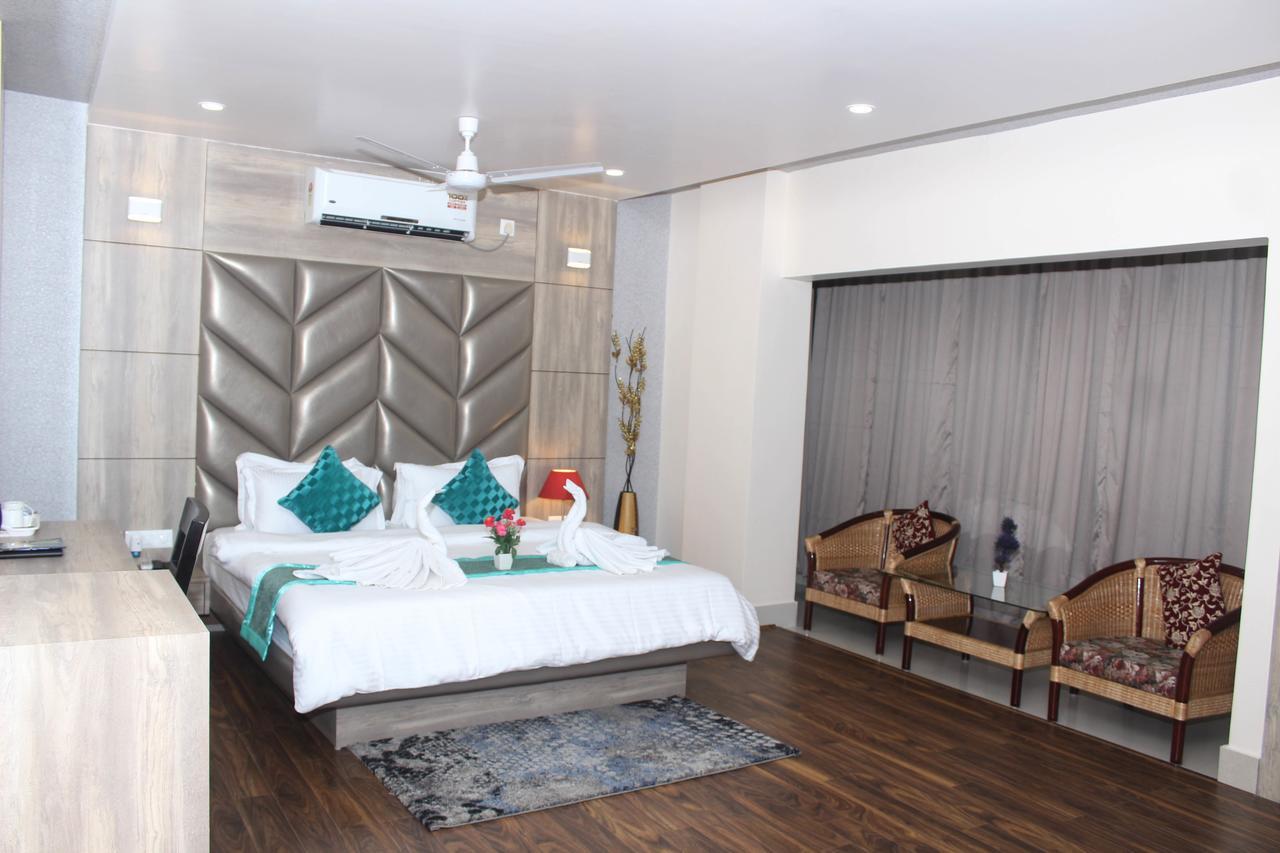 Hotel Welkin Residency Tezpur エクステリア 写真