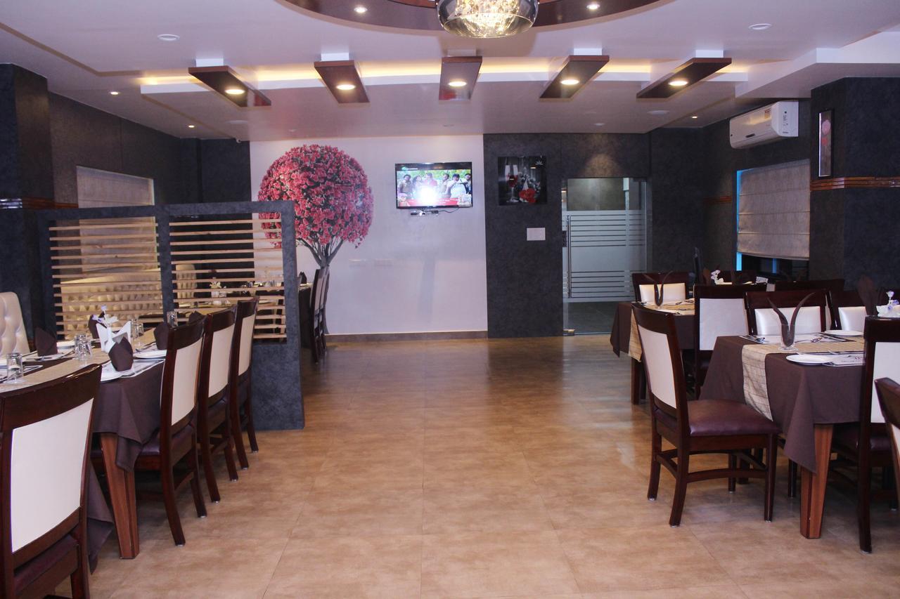 Hotel Welkin Residency Tezpur エクステリア 写真