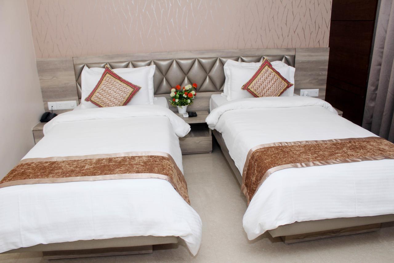 Hotel Welkin Residency Tezpur エクステリア 写真